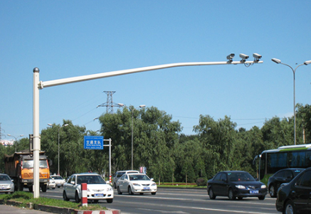 安装道路监控立杆的时候要注意什么呢